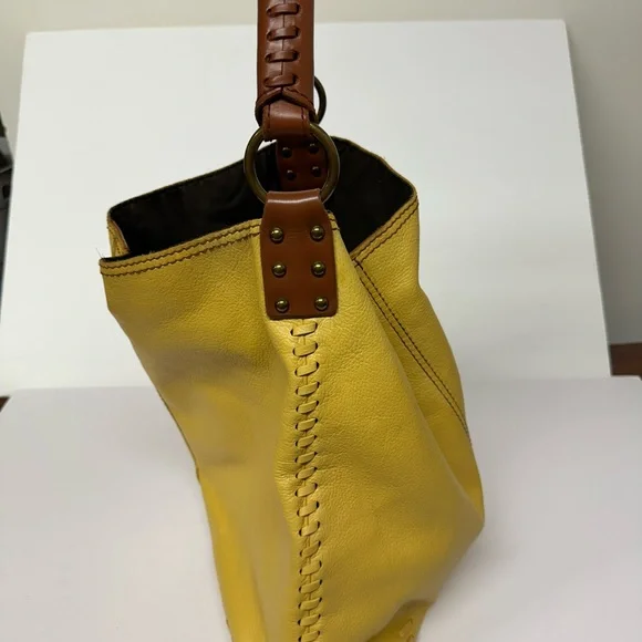 Lucky Brand Butter Yellow Hobo Bag - Picture 2 of 9
